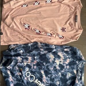 Zoo York Peach Floral Logo Long Sleeve & Navy Hollister Tie-Dye Top Set